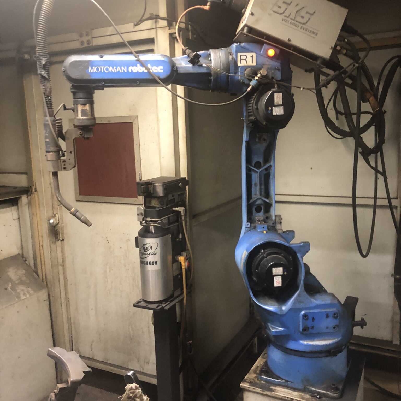 Motoman UP6 Robotic Weld Cell H03 - General Machinery LLC